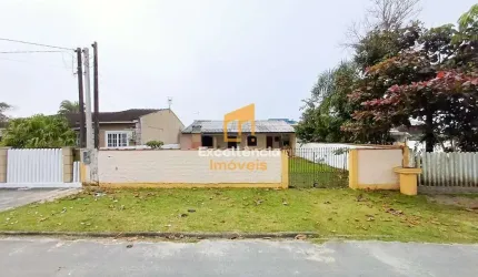 Casa amplo terreno em Gaivotas