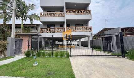 Apartamento novo na quadra do mar em Pontal do sul
