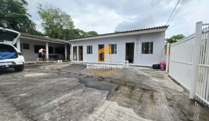 Casa com amplo espaço de terreno no Grajaú