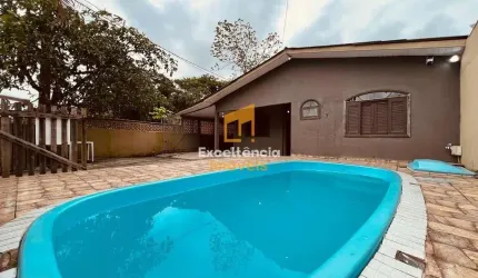 Casa com piscina no litoral