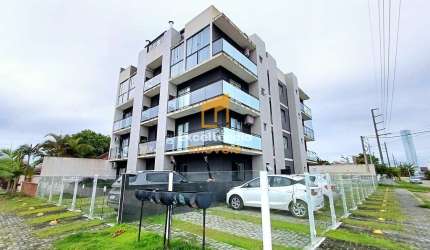 Apartamento com piscina no Balneário Leblon