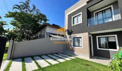 Sobrado moderno em Pontal do Sul