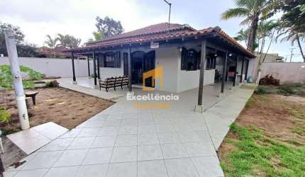 Casa com espaço de terreno em Matinhos