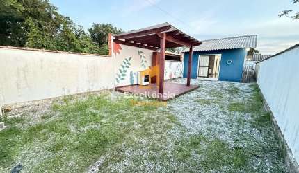 Casa com espaço de terreno Averbada
