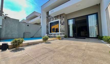 Casa dois dormitórios faixa mar