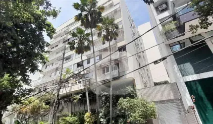 Leblon, rua Iparapava, 50. 3 quartos com vaga