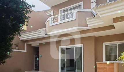 Casa de Condomínio 4 quartos, sendo 4 suítes
