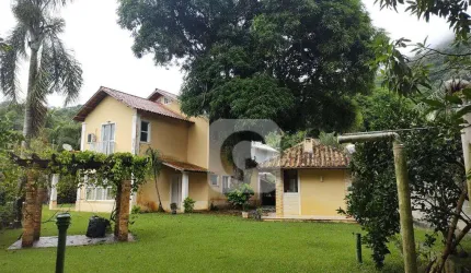 SELECIONE - Casa de Condomínio 4 quartos, sendo 4 suítes