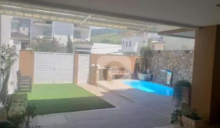Excelente casa á venda bairro Campo Grande RJ condomínio Golden Village