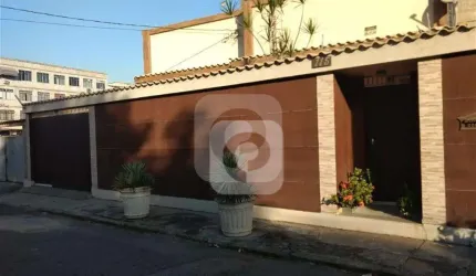 0 - Casa 3 quartos, sendo 2 suítes