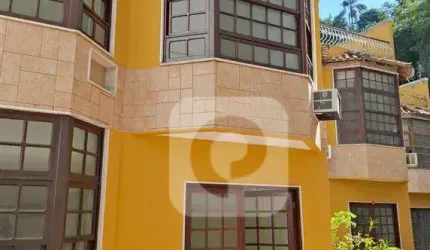 Casa de Condomínio 3 quartos, sendo 1 suíte