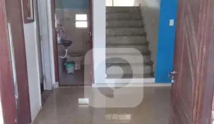 Casa 5 quartos, sendo 4 suítes
