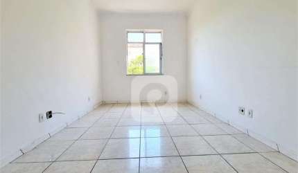 EXCELENTE NÉGOCIO NA PENHA CIRCULAR COM SALA E 02 QUARTOS COM IPTU E CONDOMINIO ISENTO.