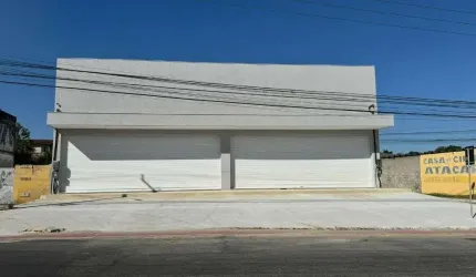 Excelente Loja na Avenida Saquarema