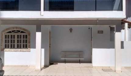 CASA DUPLEX EM CONDOMÍNIO - TOTALMNTE REFORMADA - SEM TAXA CONDOMINIAL, - JARDIM CAIÇARA - CABO FRIO/RJ