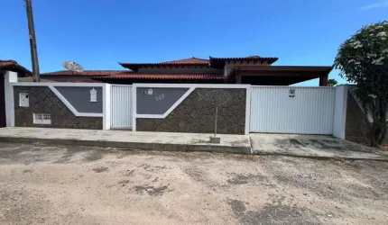 Casa com 3 dormitórios à venda, 245 m² por R$ 870.000,00 - Vila Capri - Araruama/RJ