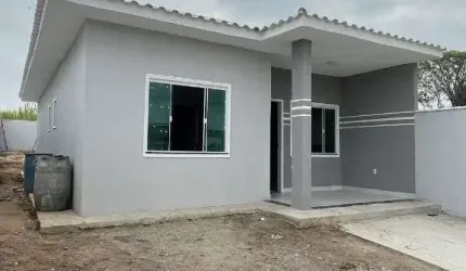 Casa com 2 dormitórios à venda, 70 m² por R$ 320.000,00 - Praia do Barbudo - Araruama/RJ