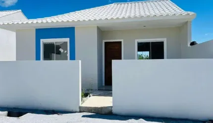 Casa com 2 dormitórios à venda, 65 m² por R$ 250.000,00 - Fazendinha - Araruama/RJ
