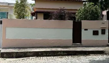Casa com 3 dormitórios à venda por R$ 410.000,00 - Rio Do Limão - Araruama/RJ
