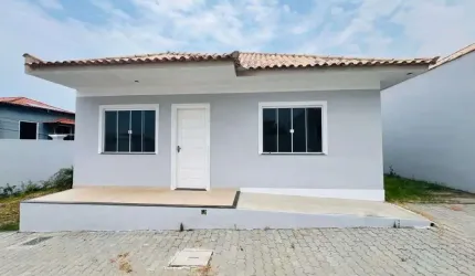 Casa com 2 dormitórios à venda, 68 m² por R$ 235.000,00 - Hospício - Araruama/RJ