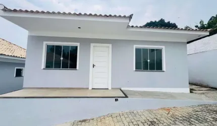 Casa com 2 dormitórios à venda, 68 m² por R$ 235.000,00 - Praia Do Hospicio - Araruama/RJ