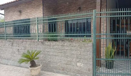 Casa com 3 dormitórios à venda, 100 m² por R$ 300.000,00 - Itatiquara - Araruama/RJ