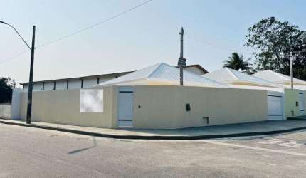 Casa com 3 dormitórios à venda, 80 m² por R$ 649.000 - Centro - Araruama/RJ