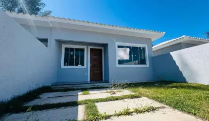 Casa com 2 dormitórios à venda, 69 m² por R$ 290.000,00 - Bananeiras - Araruama/RJ