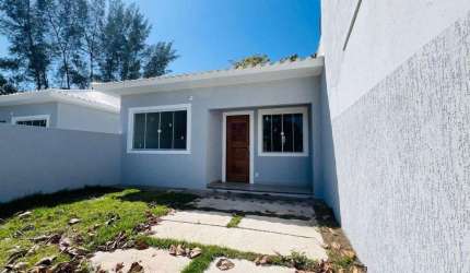 Casa com 2 dormitórios à venda, 69 m² por R$ 290.000,00 - Bananeiras - Araruama/RJ