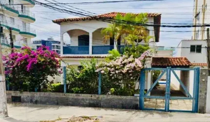 Casa com 4 dormitórios à venda, 272 m² por R$ 1.200.000,00 - Braga - Cabo Frio/RJ