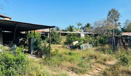 Terreno à venda, 300 m² por R$ 440.000,00 - Centro - Araruama/RJ