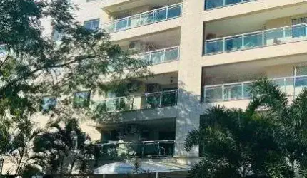 Apartamento com 3 dormitórios à venda, 113 m² por R$ 700.000,00 - Parque Hotel - Araruama/RJ