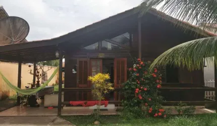 Casa com 3 dormitórios à venda, 100 m² por R$ 300.000,00 - Outeiro - Araruama/RJ