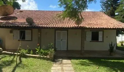 Casa com 3 dormitórios à venda, 300 m² por R$ 750.000,00 - Coqueiral - Araruama/RJ