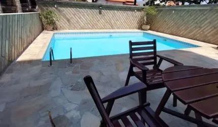 Apartamento com 4 dormitórios à venda, 130 m² por R$ 650.000,00 - Braga - Cabo Frio/RJ
