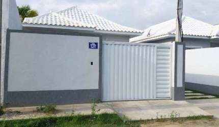 Casa com 2 dormitórios à venda, 70 m² por R$ 335.000,00 - Coqueiral - Araruama/RJ