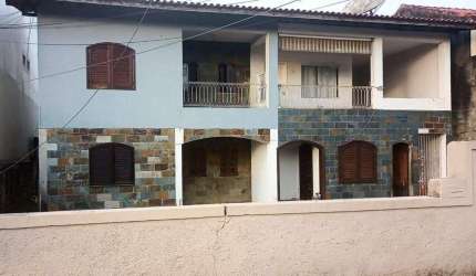 Casa com 2 dormitórios para alugar, 70 m² por R$ 1.600,00/mês - Praça da Bandeira - Araruama/RJ