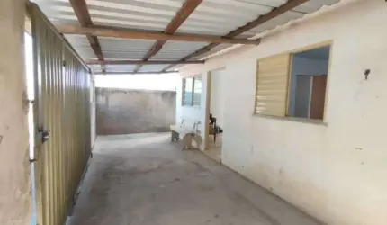 Casa com 2 quartos à venda na Rua João de Deus, Monte Castelo, Juiz de Fora, 130 m2 por R$ 150.000