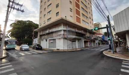 Salão Comercial à venda ou para locação em Centro - SP