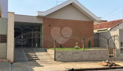 Casa com 3 quartos à venda em Centro - SP