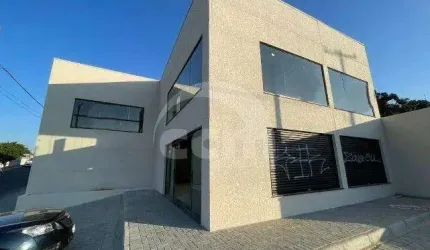Excelente comercial 2 salas e 4 banheiros