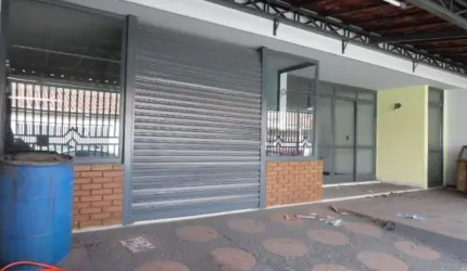 Casa e salão comercial, Ponte São João
