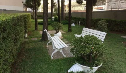 Apartamento no Vianelo, amplo, totalmente reformado, vende ou permuta por casa de menor valor