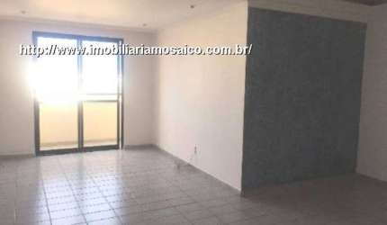 Apartamento no Pasargada, com 02 vagas de garagem, último andar