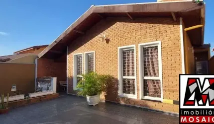 Casa a venda no Jardim Pacaembú, permuta por apartamento no Espaço e Vida