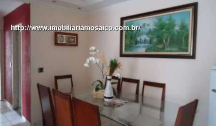 Apartamento amplo, aceita financiamento e FGTS, 03 dormitórios, 01 vaga coberta
