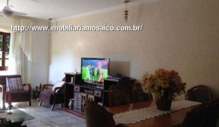 Ótima casa, ampla, aceita financiamento