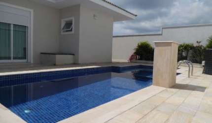Casa em condomínio, nova, lazer total, armários planejados