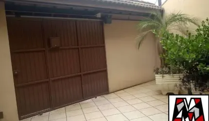 Casa à venda em Jundiaí-SP: 3 quartos, 1 suíte, 2 salas, 3 banheiros, 4 vagas de garagem, 220m² na Vila Galvão!