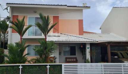 Casa de 4/4, sendo 3 suítes - Buraquinho